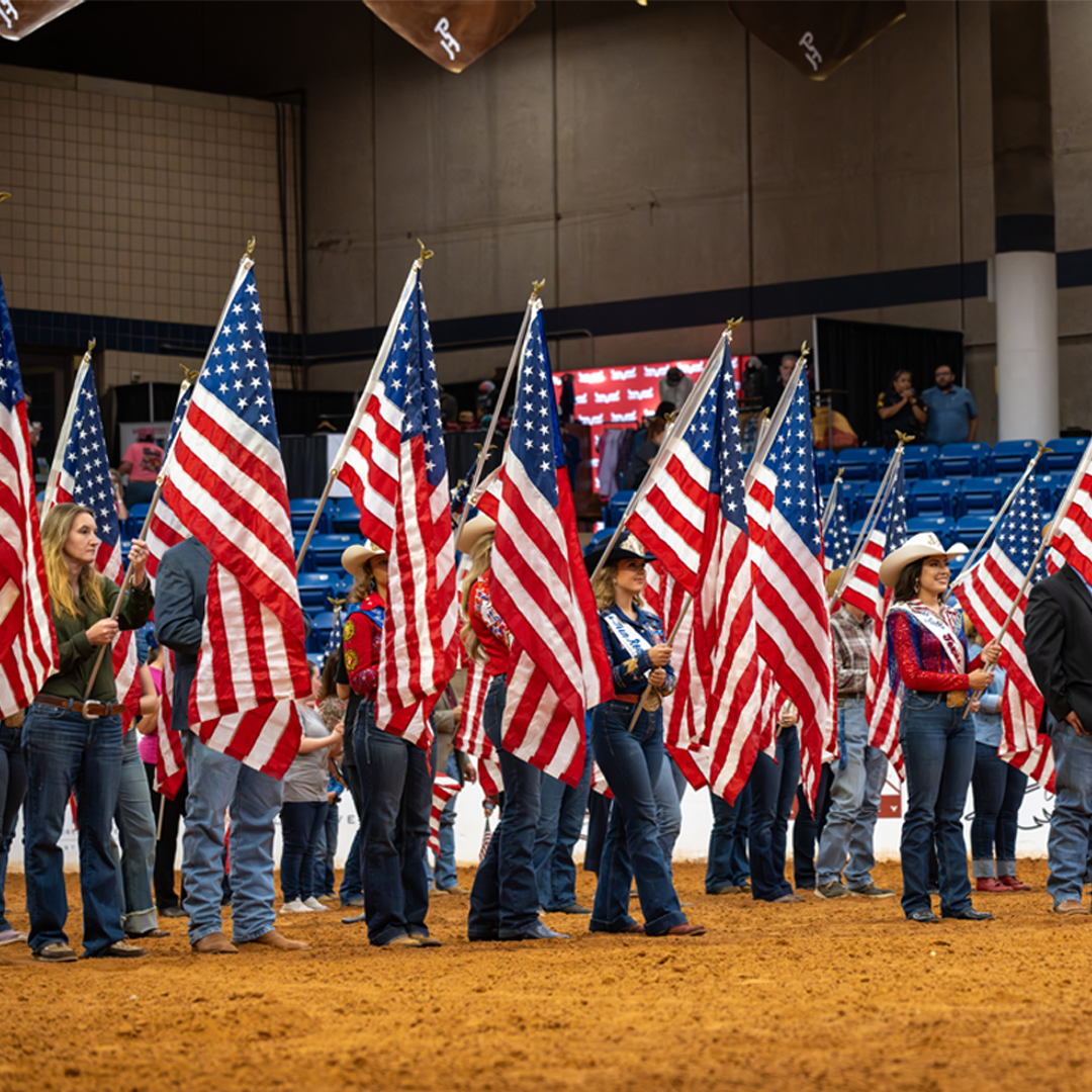 APHF and NSBA Foundation Honor Veterans at the 2025 Heroes On Horses® Parade of Heroes